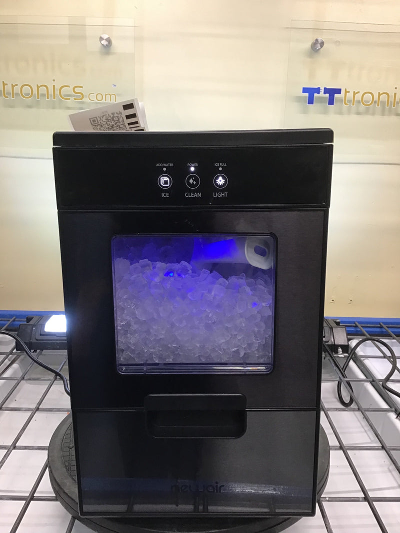 NewAir 44lb. Nugget Countertop Ice Maker with SelfCleaning Function